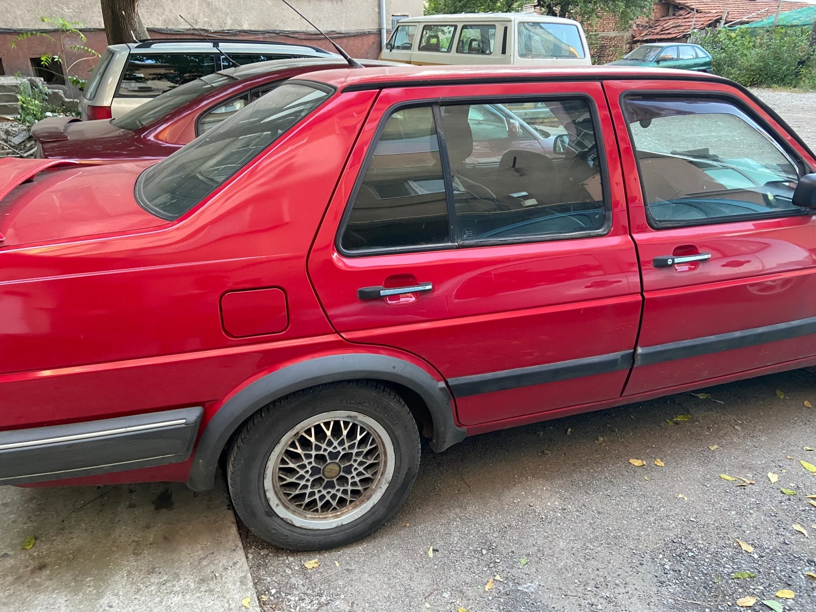 VW Jetta 1, 6 ТД, снимка 4 - Автомобили и джипове - 56313063