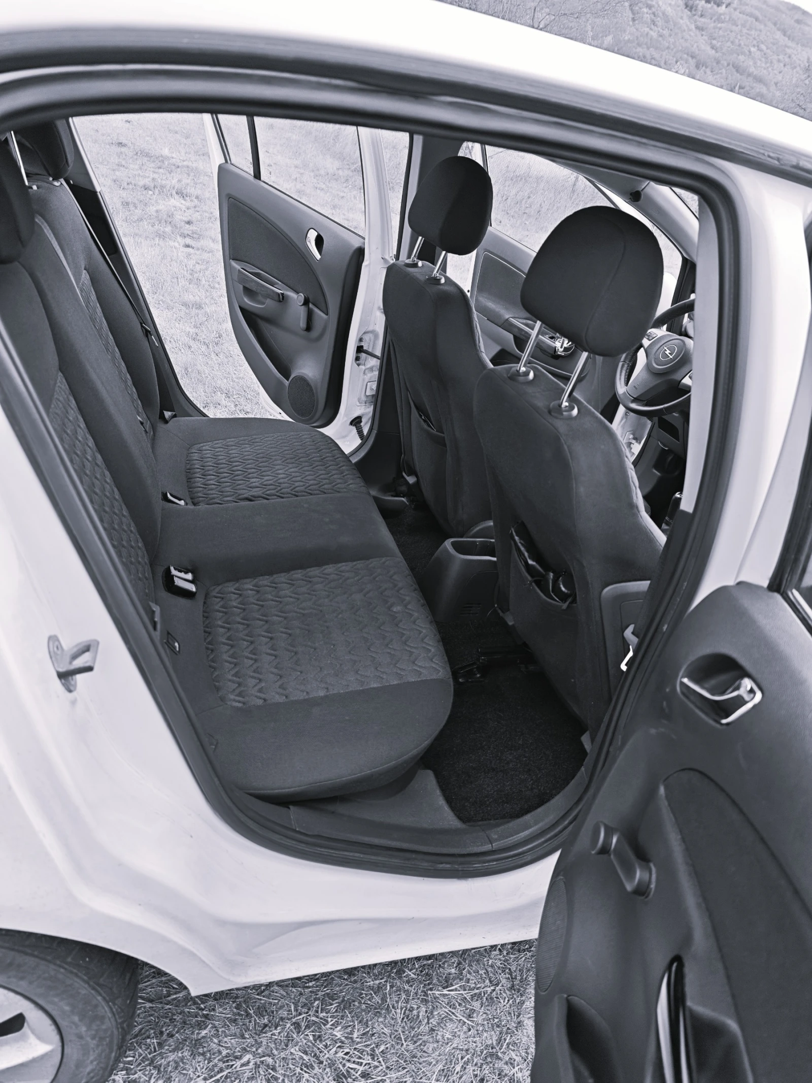 Opel Corsa 1.4 ГАЗ Active, снимка 8 - Автомобили и джипове - 56557682