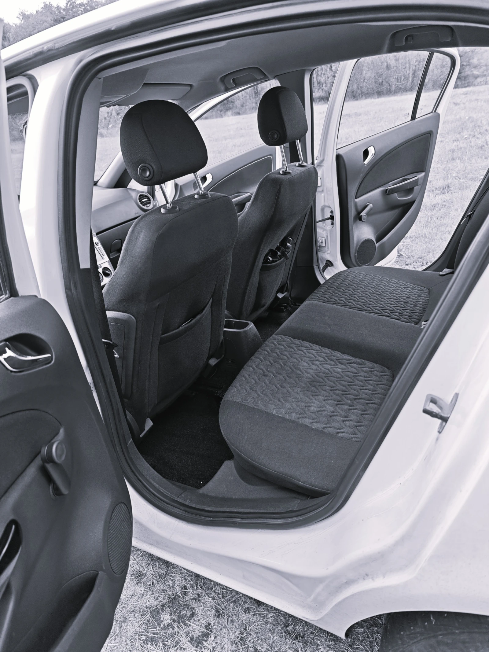 Opel Corsa 1.4 ГАЗ Active, снимка 9 - Автомобили и джипове - 56557682
