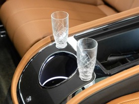 Bentley Bentayga V8/ LONG/ AZURE/ FIRST EDITION/NAIM/ PANO/4-SEATS/, снимка 15