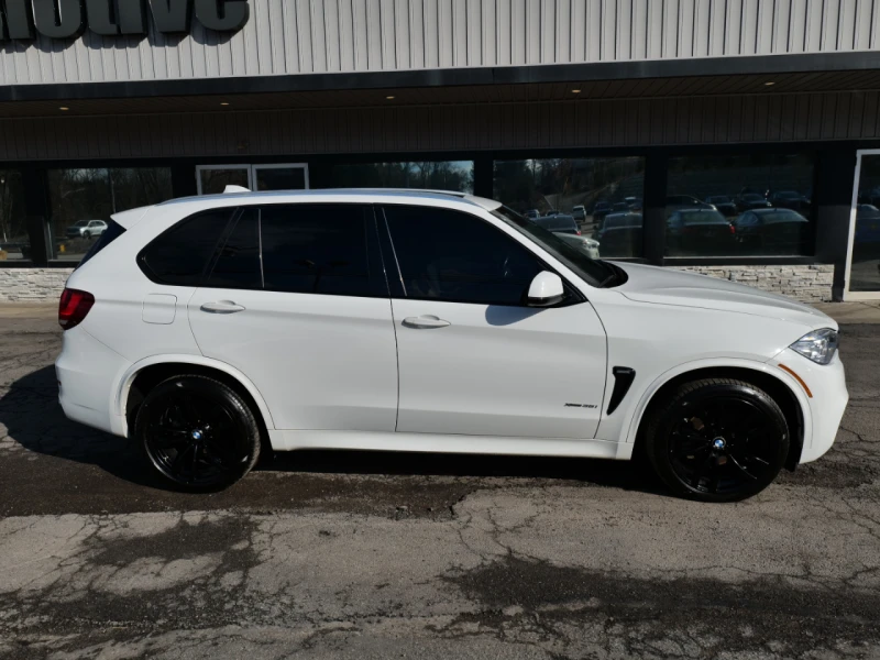 BMW X5 XDRIVE MPACK* PANO* HARMAN* ВАКУУМ* ЩОРИ* ФИКС ЦЕН, снимка 5 - Автомобили и джипове - 49213904