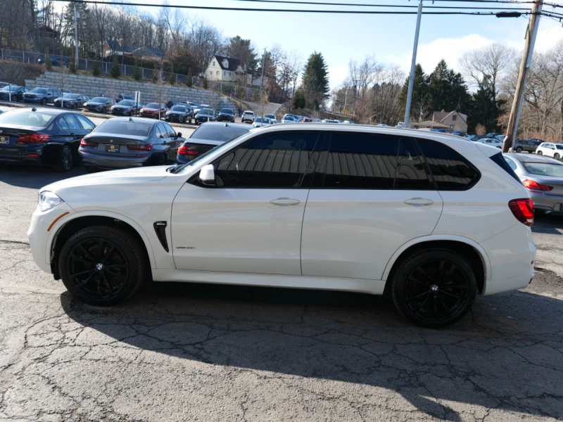 BMW X5 XDRIVE MPACK* PANO* HARMAN* ВАКУУМ* ЩОРИ* ФИКС ЦЕН, снимка 6 - Автомобили и джипове - 49213904