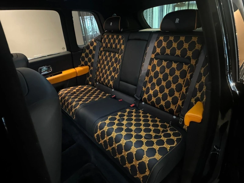 Rolls-Royce Cullinan SERIES II/FACELIFT/SHOOTING STAR/BESPOKE/, снимка 15 - Автомобили и джипове - 51603690