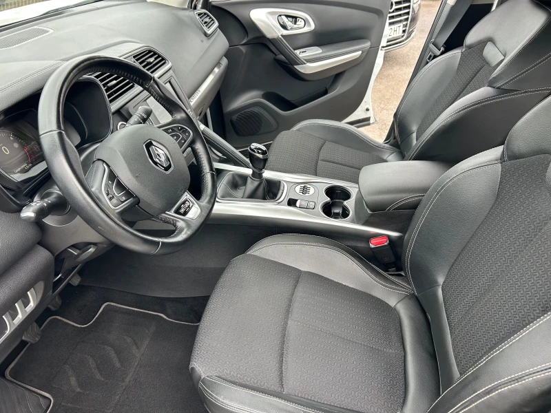 Renault Kadjar INITIALE PARIS 1.5 DCI, снимка 11 - Автомобили и джипове - 52099308