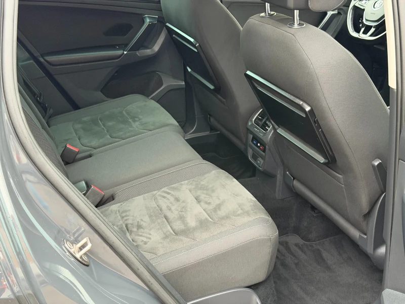 VW Tiguan 2.0 TDI 4Motion Highline Virtual DSG, снимка 8 - Автомобили и джипове - 53056847