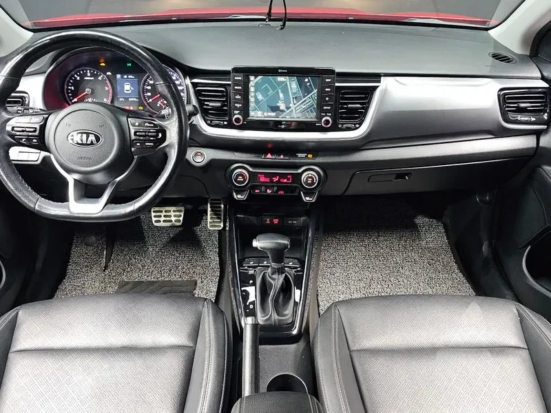 Kia Stonic DIESEL 1.6 PRESTIGE, снимка 14 - Автомобили и джипове - 55323321