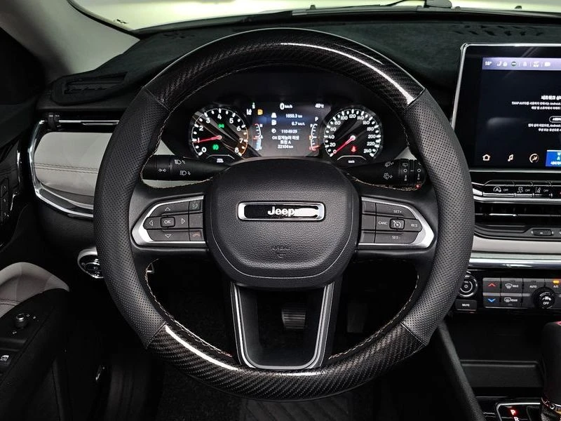 Jeep Compass * 2.4 LIMITED* БЕЗИНЦИДЕНТИ* ЦЕНАДОБГ!, снимка 13 - Автомобили и джипове - 55925392