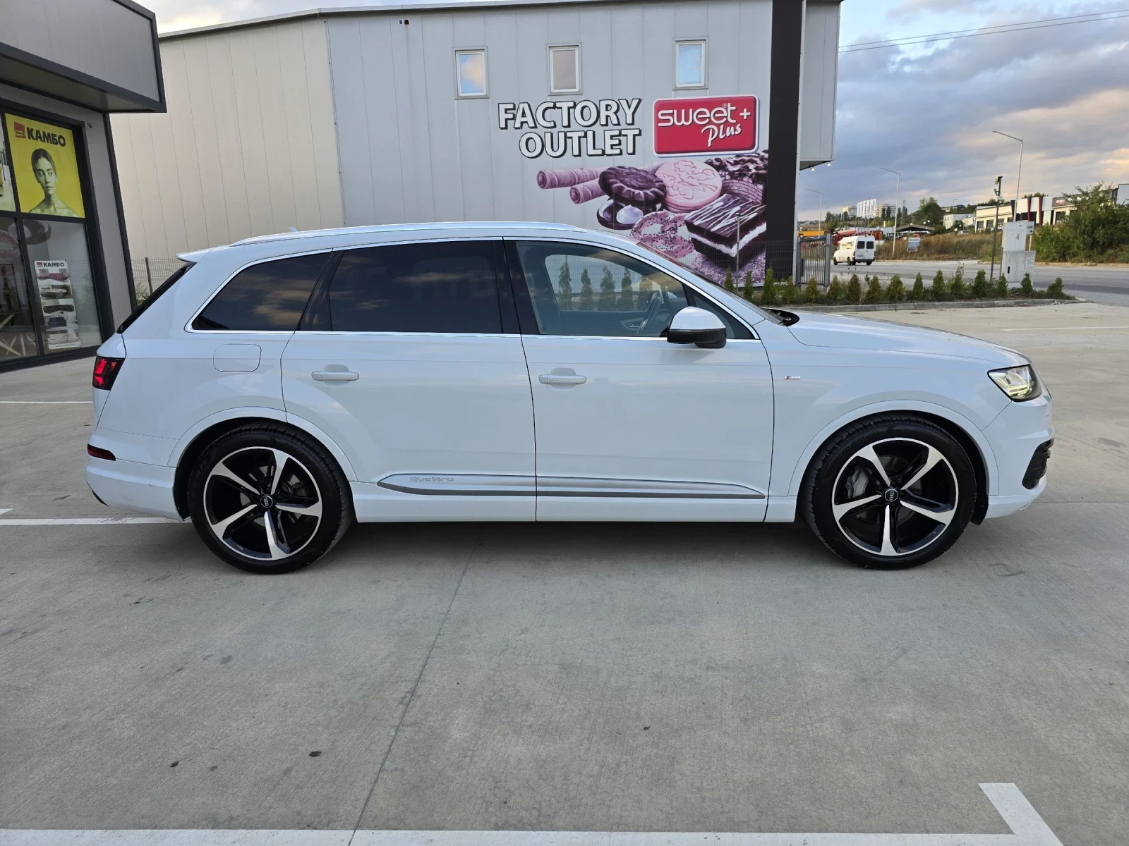 Audi Q7 3.0tdi 272k.c* 3xSLine* ACC* Bose* Kamera* ЛИЗИНГ - изображение 4