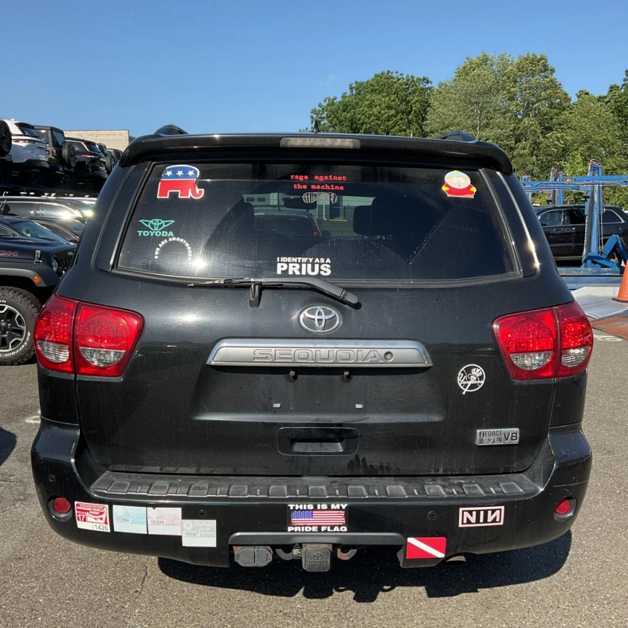 Toyota Sequoia 5.7/4x4/V8/Platinum/ЕДИН СОБСТВЕНИК/ОЧАКВАН ВНОС - изображение 6