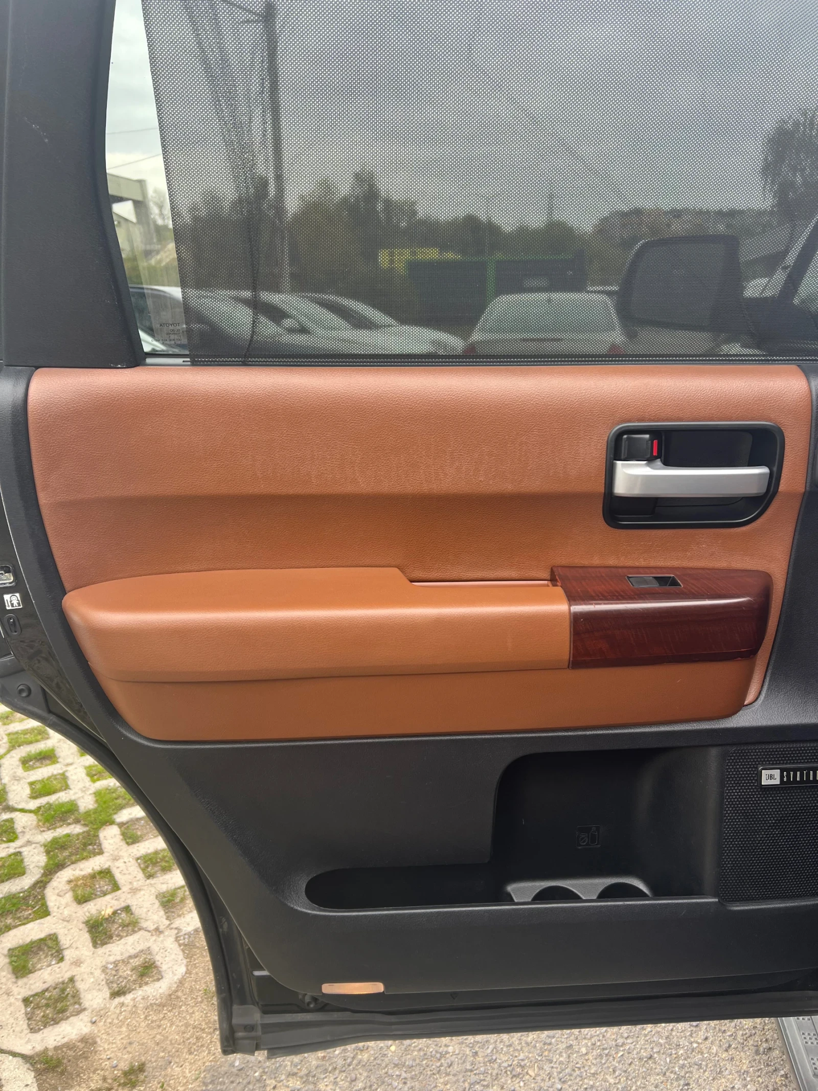 Toyota Sequoia 5.7 | 4x4 | V8 |   | Platinum | Mobile.bg   13