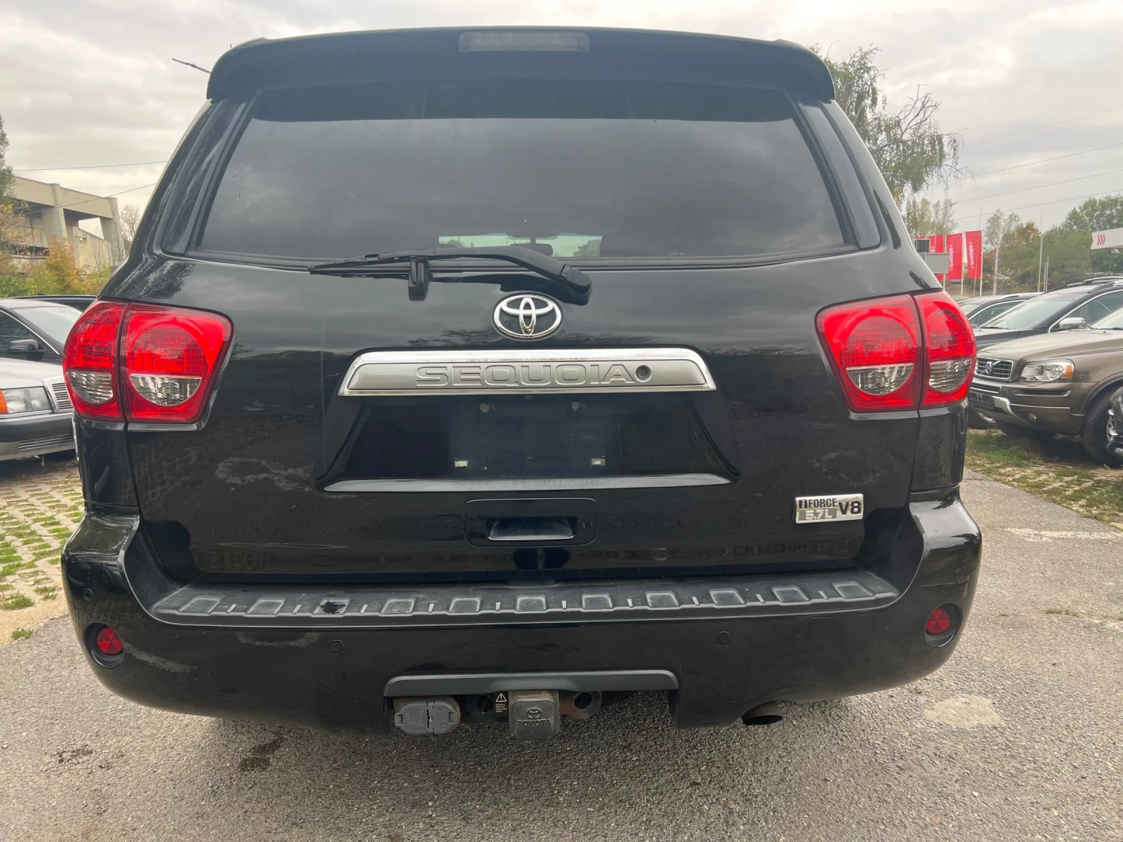 Toyota Sequoia 5.7 | 4x4 | V8 |   | Platinum | Mobile.bg   8