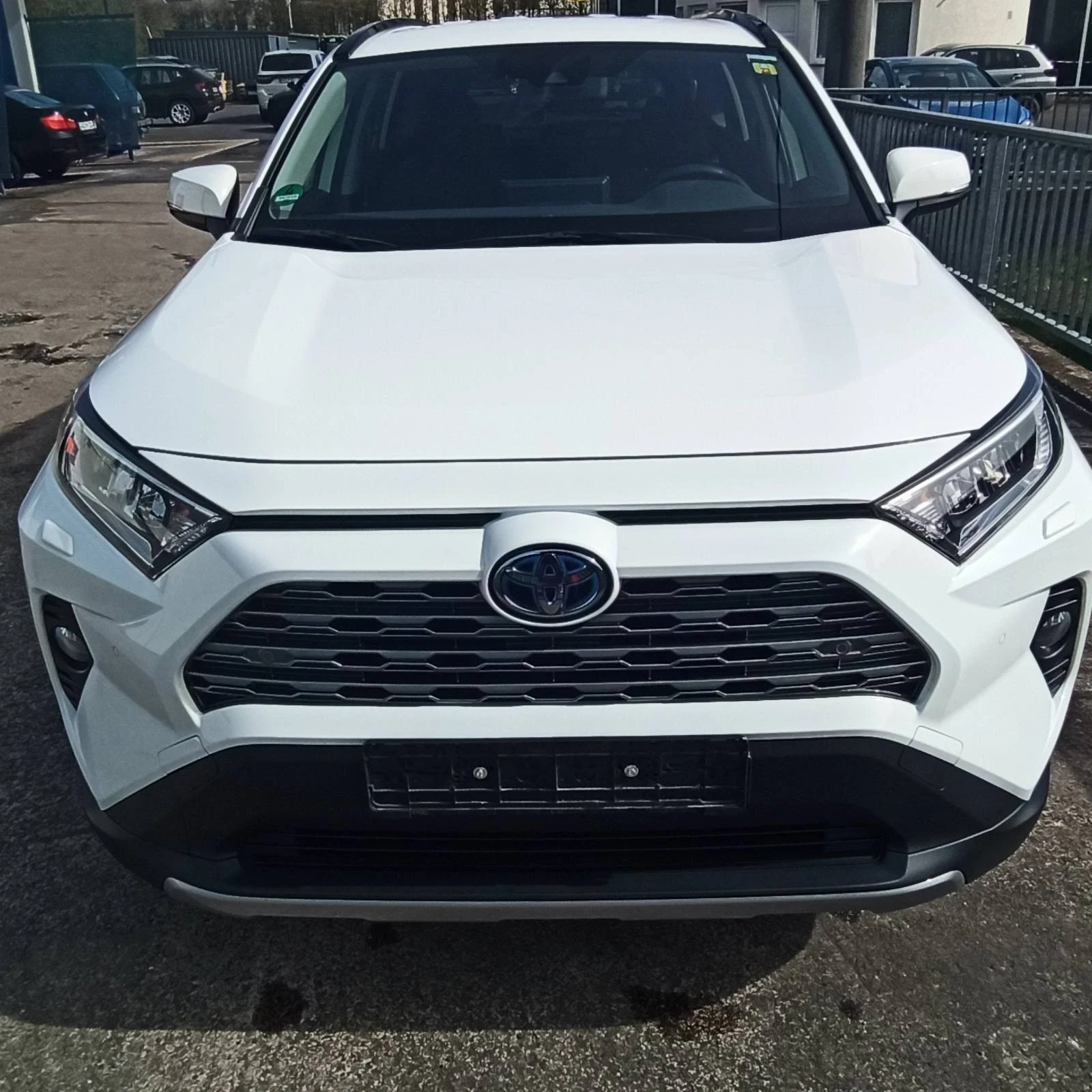 Toyota Rav4 2.5/hibrid - изображение 3