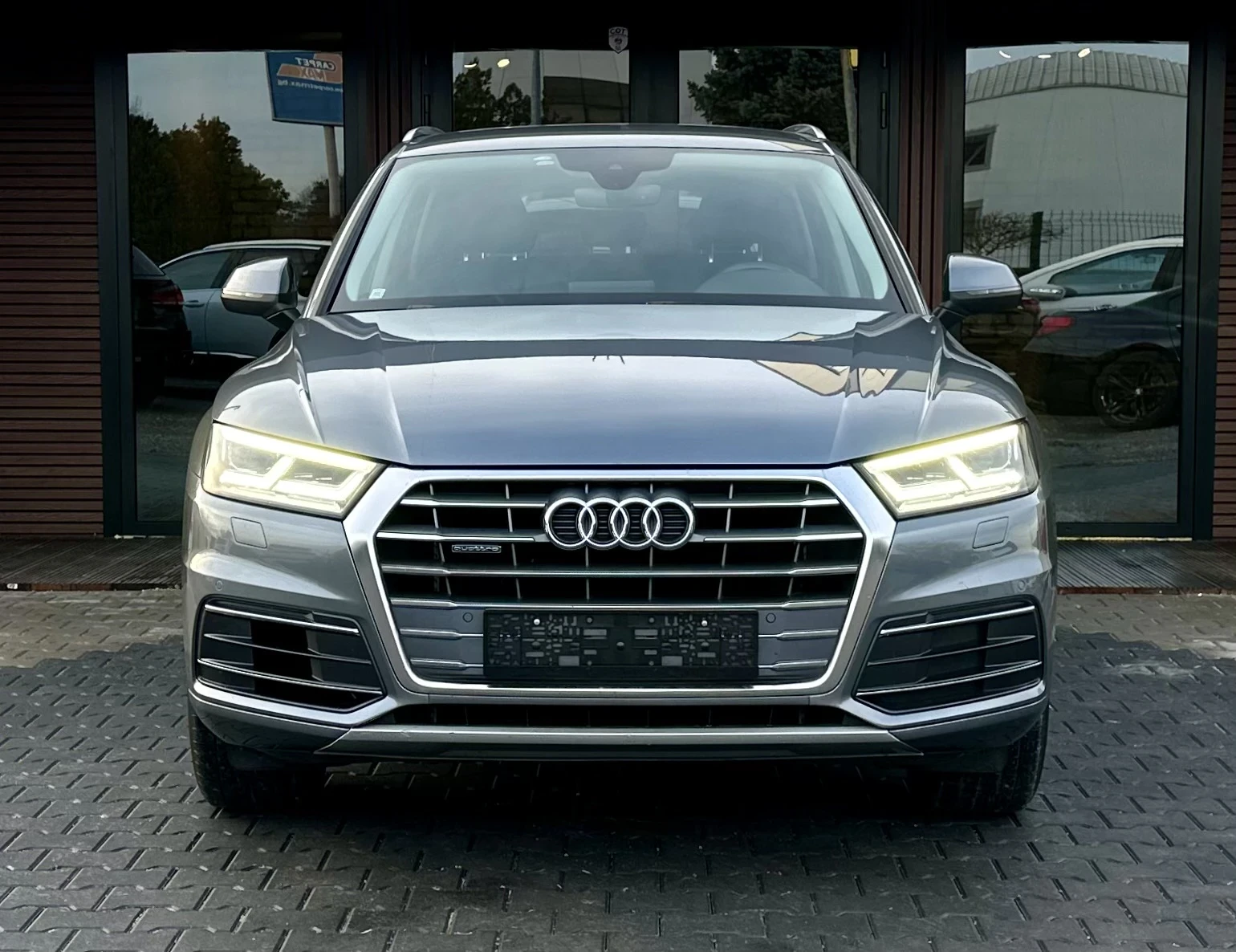 Audi Q5 2.0TDI Quattro S-Line Digital - изображение 2
