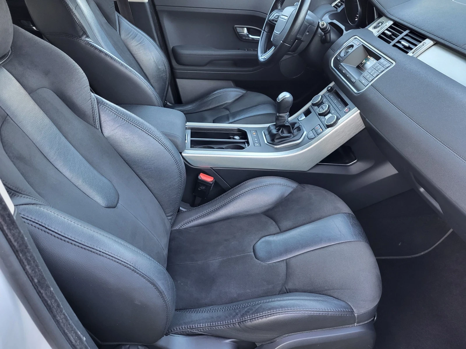 Land Rover Evoque 2.2D/150ks/4?4, снимка 5 - Автомобили и джипове - 55238558