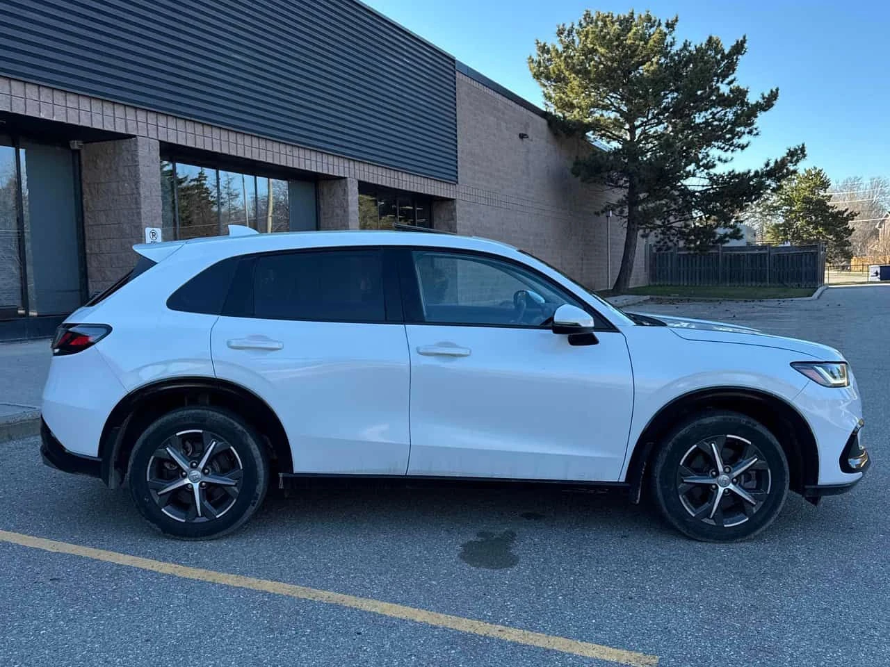 Honda Hr-v * EX L Navi * CARFAX * ЦЕНА ДО БГ, снимка 4 - Автомобили и джипове - 55274239