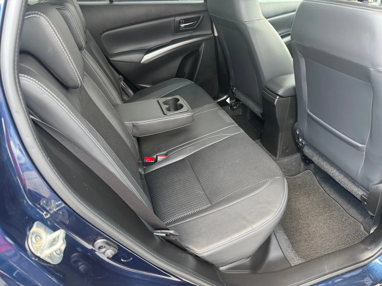 Suzuki SX4 S-Cross 1.5 i Automat, снимка 9 - Автомобили и джипове - 55414448