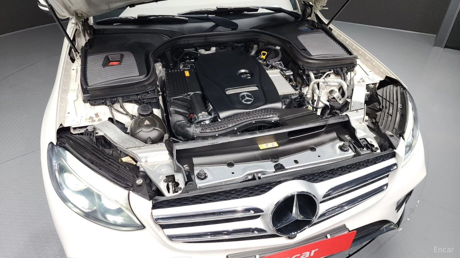 Mercedes-Benz GLC 300 4MATIC* AMG-LINE* ПОДГРЕВ* 360* HUD* BURMESTER* , снимка 17 - Автомобили и джипове - 55612245