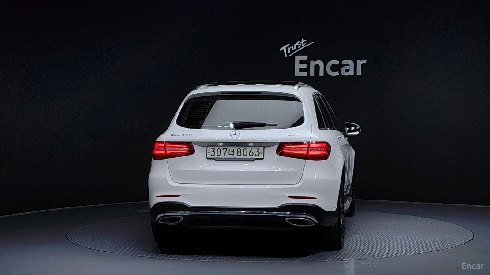 Mercedes-Benz GLC 300 4MATIC* AMG-LINE* ПОДГРЕВ* 360* HUD* BURMESTER* , снимка 4 - Автомобили и джипове - 55612245