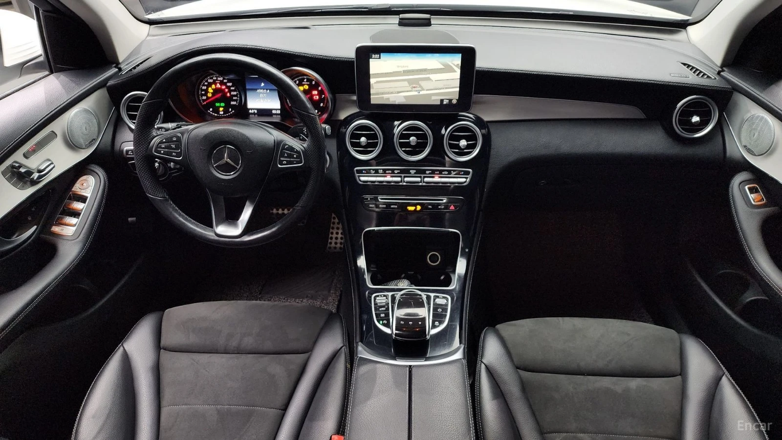 Mercedes-Benz GLC 300 4MATIC* AMG-LINE* ПОДГРЕВ* 360* HUD* BURMESTER* , снимка 5 - Автомобили и джипове - 55612245