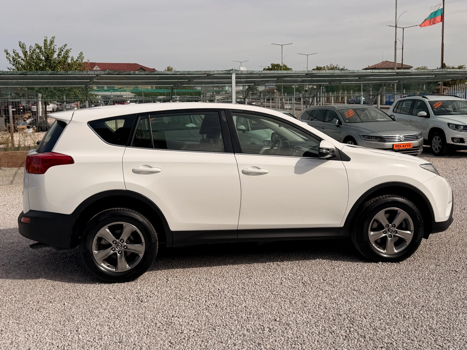 Toyota Rav4 2.0D4D* 6sk* 100%km* КАМЕРА* LIZING, снимка 4 - Автомобили и джипове - 56172553