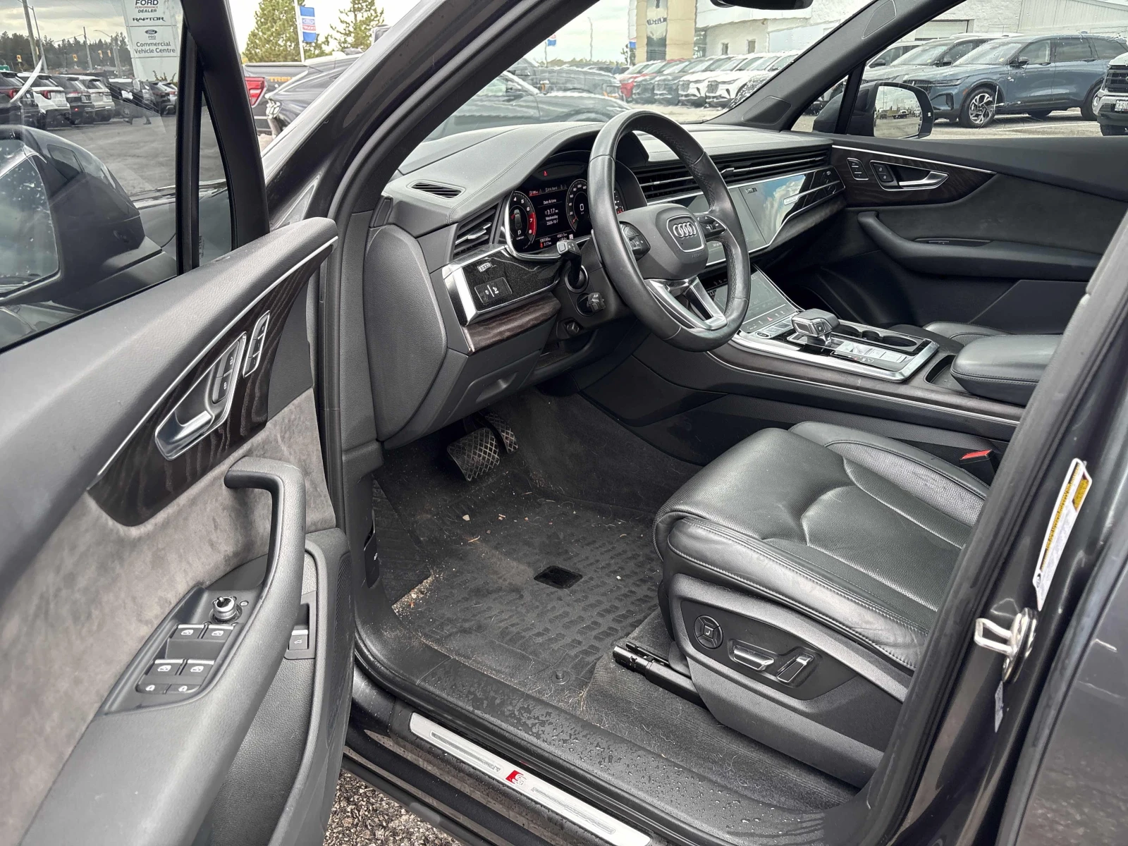 Audi Q7 Technik / FULL !!! / Carfax / Лизинг, снимка 5 - Автомобили и джипове - 56439902