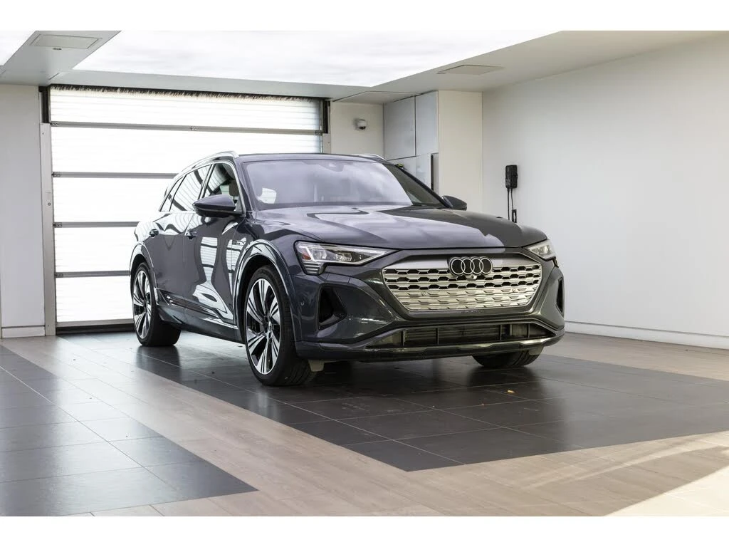 Audi Q8 55 Е-tron-quattro/Лизинг без първоначална вноска/