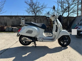 Vespa GTS 300 Super Регистрирана за ремонт , снимка 1