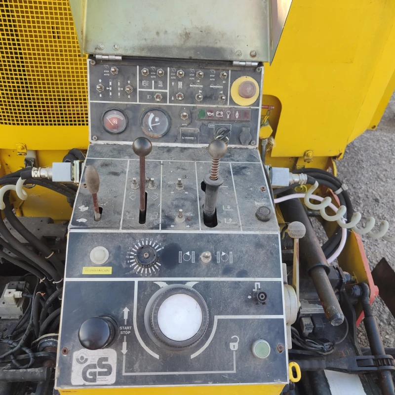 Асфалтополагаща машина Dynapac нов внос Германия, снимка 2 - Индустриална техника - 51944499