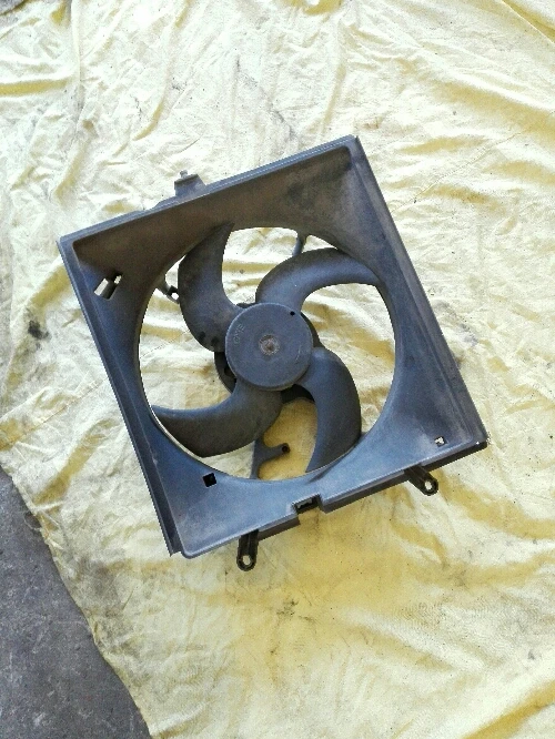 Перка Мицубиши Спейс Стар 1.3б (2) лява