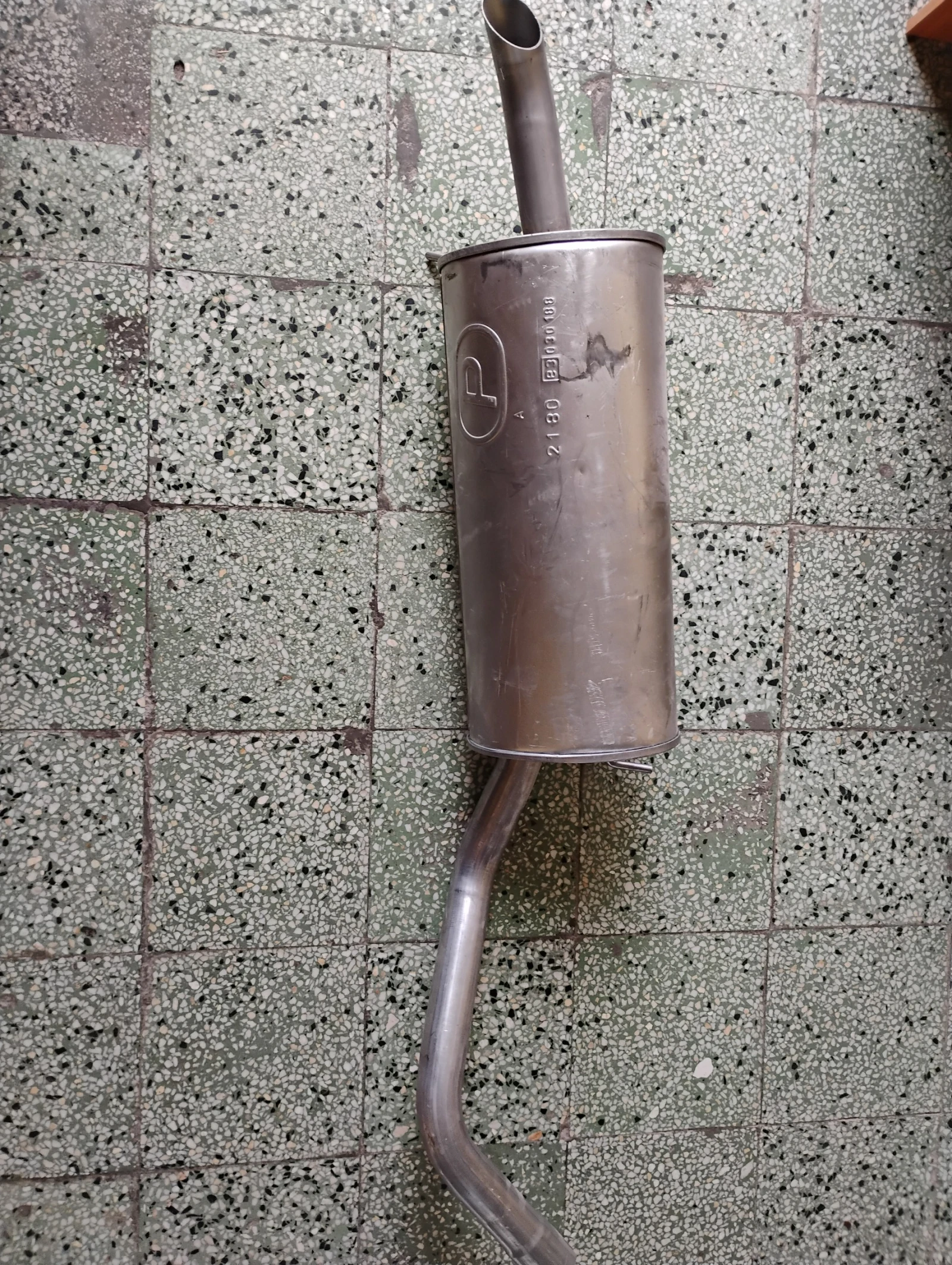 Задно гърне за Рено Меган (Сценик) (96-03г.), снимка 2 - Части - 53903442