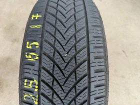 Гуми Всесезонни 225/65R17, снимка 2 - Гуми и джанти - 48904193