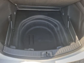Toyota Corolla 1.8 Hybrid, снимка 17