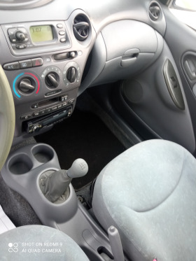 Toyota Yaris Бензин полуавтомат , снимка 5 - Автомобили и джипове - 43682335