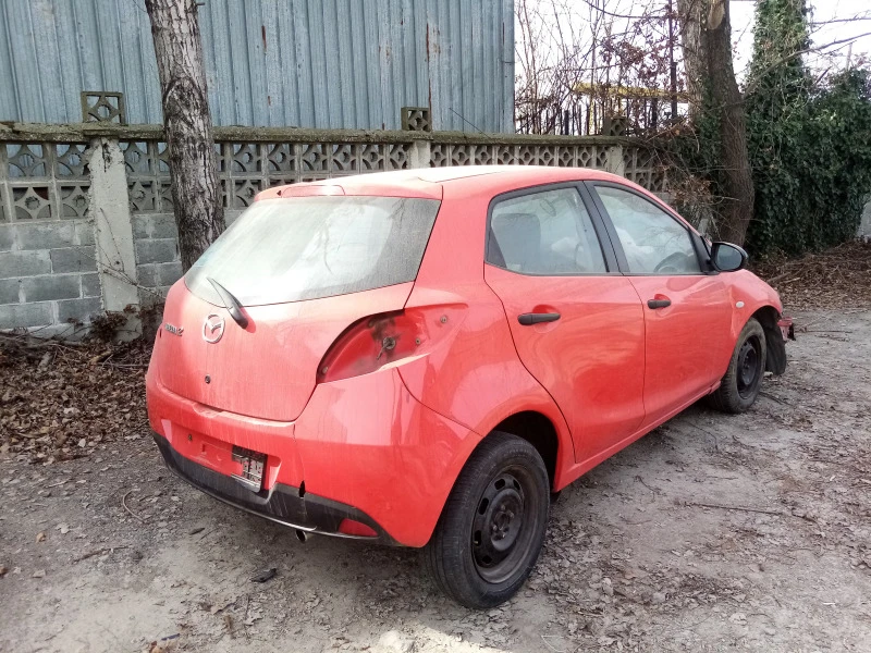 Mazda 2, снимка 2 - Автомобили и джипове - 23532852