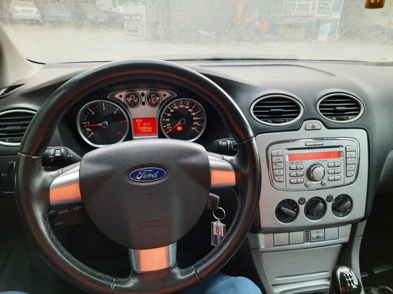 Ford Focus 1.6 TDCI 90hp, снимка 10 - Автомобили и джипове - 48018523