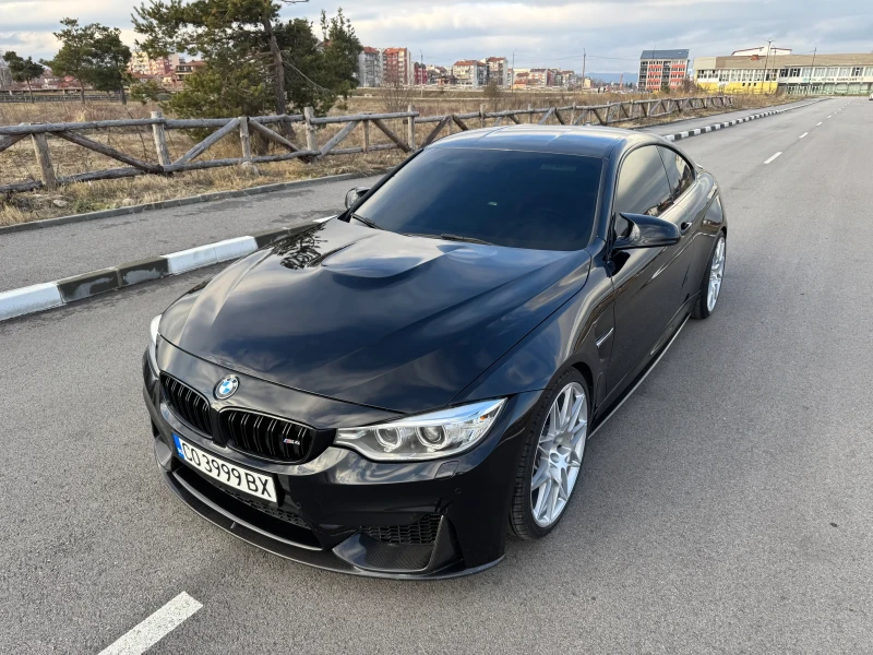 BMW M4 Carbon, снимка 1 - Автомобили и джипове - 48350325