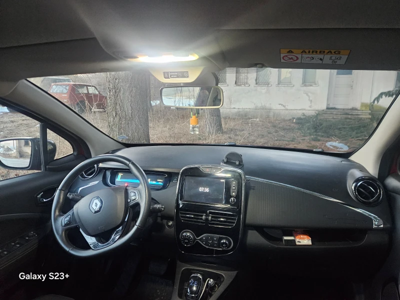 Renault Zoe ZE.40, снимка 14 - Автомобили и джипове - 49028721