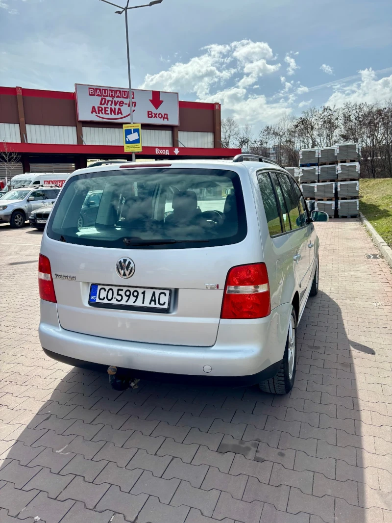 VW Touran, снимка 5 - Автомобили и джипове - 49449557