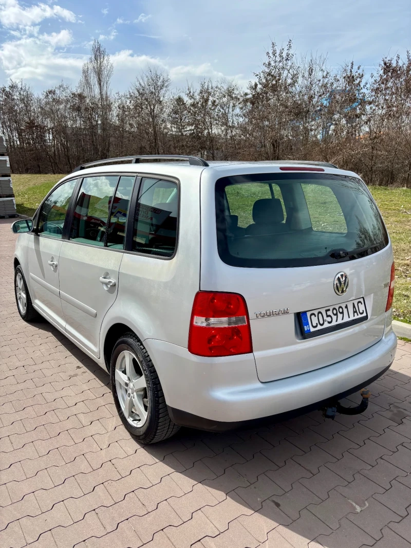 VW Touran, снимка 4 - Автомобили и джипове - 49449557