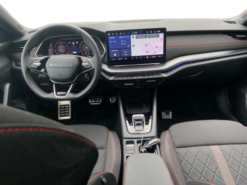 Skoda Octavia 2.0TSI* RS* DISTR* CAM* PANO* LED* CARPLAY* , снимка 9 - Автомобили и джипове - 52490771