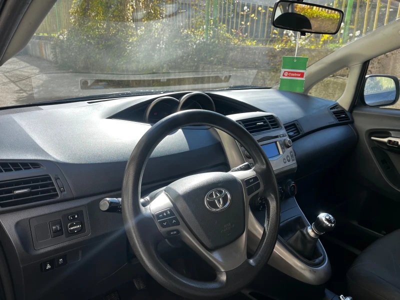 Toyota Verso 2.0d4d 126к.с., снимка 5 - Автомобили и джипове - 52810277
