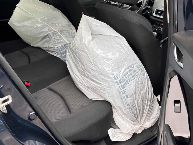 Mazda 3 * GX * CARFAX * БЕЗ ПЪРВОНАЧАЛНА ВНОСКА, снимка 14 - Автомобили и джипове - 52836546