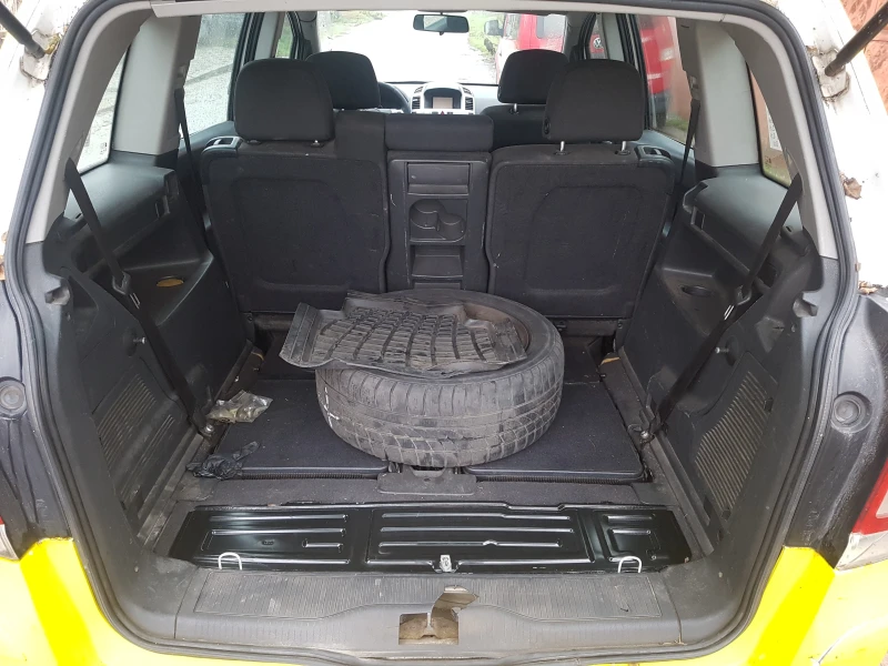 Opel Zafira 1.6i GAZ, снимка 11 - Автомобили и джипове - 53002793