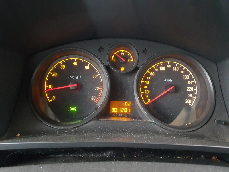 Opel Zafira 1.6i GAZ, снимка 10 - Автомобили и джипове - 53002793