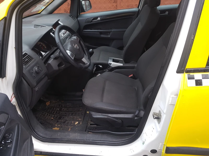 Opel Zafira 1.6i GAZ, снимка 9 - Автомобили и джипове - 53002793