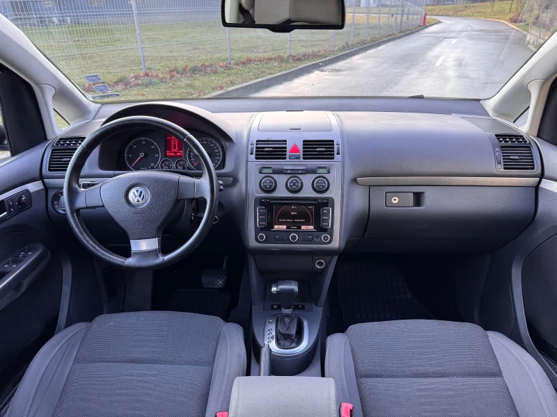 VW Touran 2.0TDi DSG HIGHLINE  , снимка 12 - Автомобили и джипове - 53524154