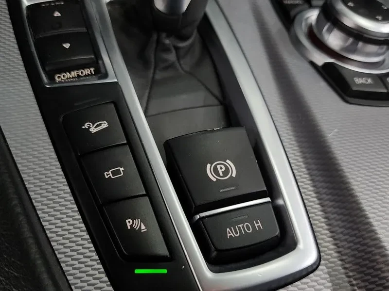 BMW 550 550I xDrive, снимка 15 - Автомобили и джипове - 55747884