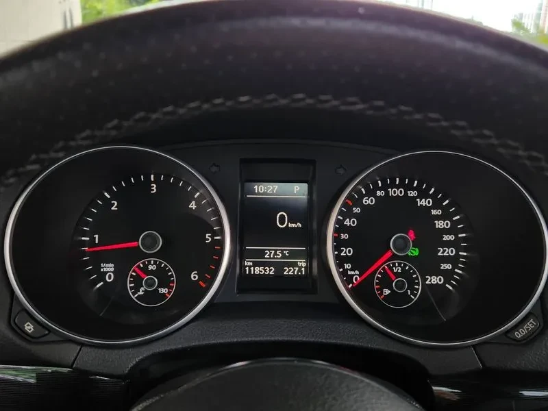 VW Golf 2.0 Gtd, снимка 9 - Автомобили и джипове - 55748781