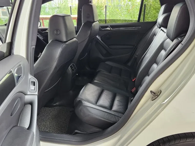 VW Golf 2.0 Gtd, снимка 11 - Автомобили и джипове - 55748781