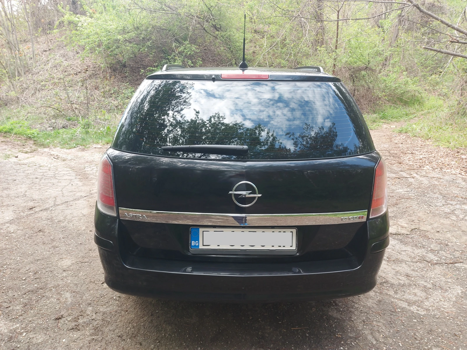 Opel Astra H 1.7 CDTI / 6 скорости / 101 к.с. - малкия данък - изображение 4